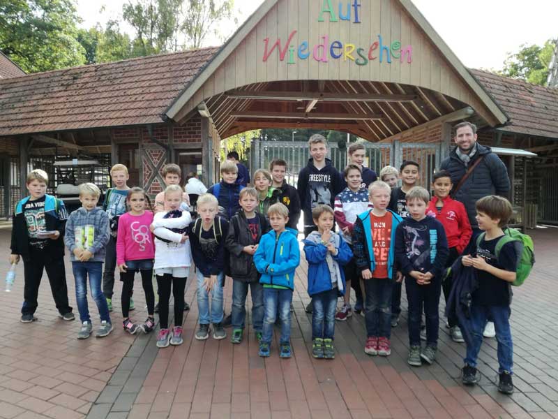 Die Selmer und Seppenrader Kids und Jugendliche mit Trainer Mathias Baer