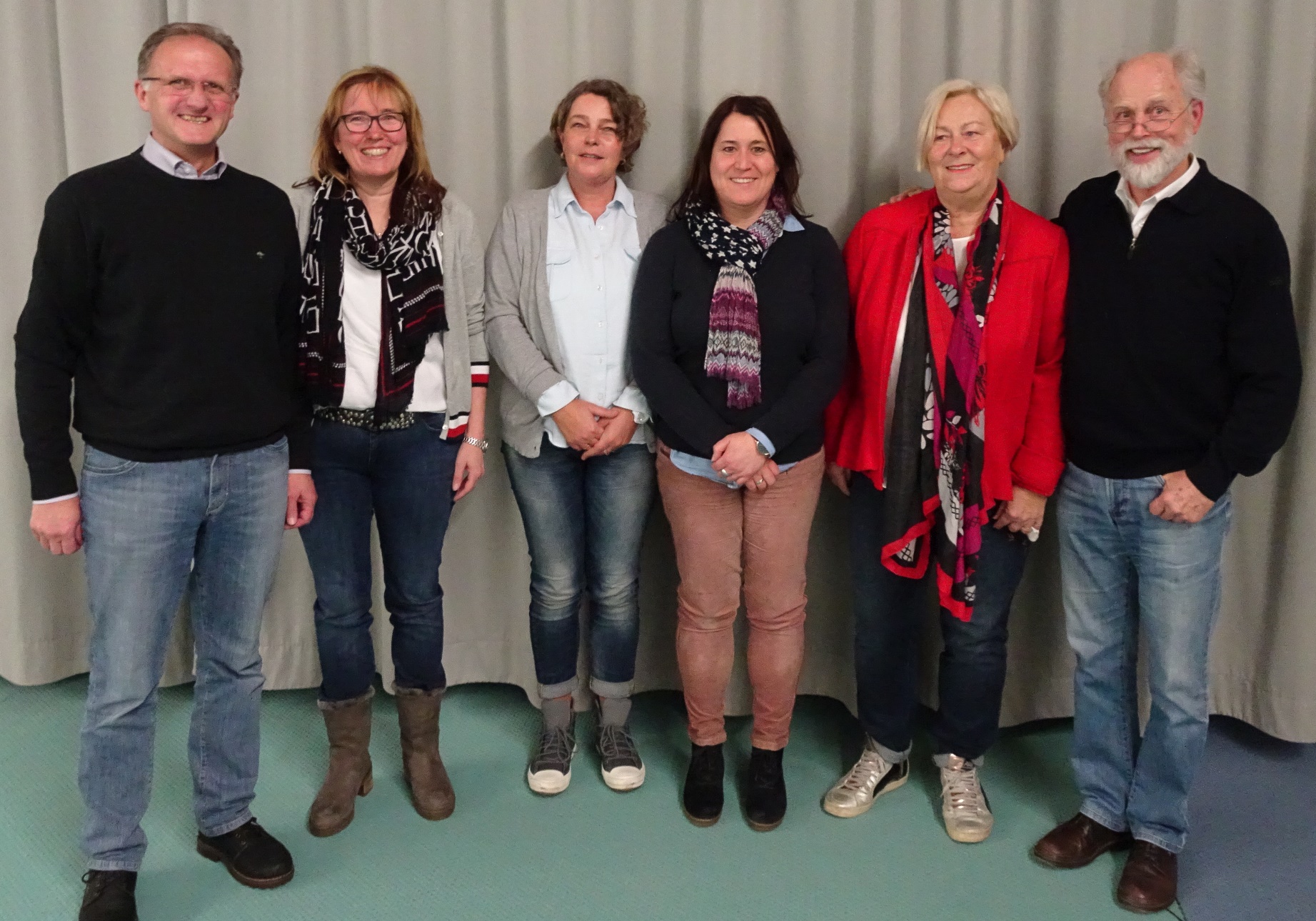 Anwesende Vorstandsmitglieder v.l. Dieter Niechcial, Andrea Fritsch, Gaby Winter, Michaela Radke, Sabine Kortmann und Klaus Uwe Sarg